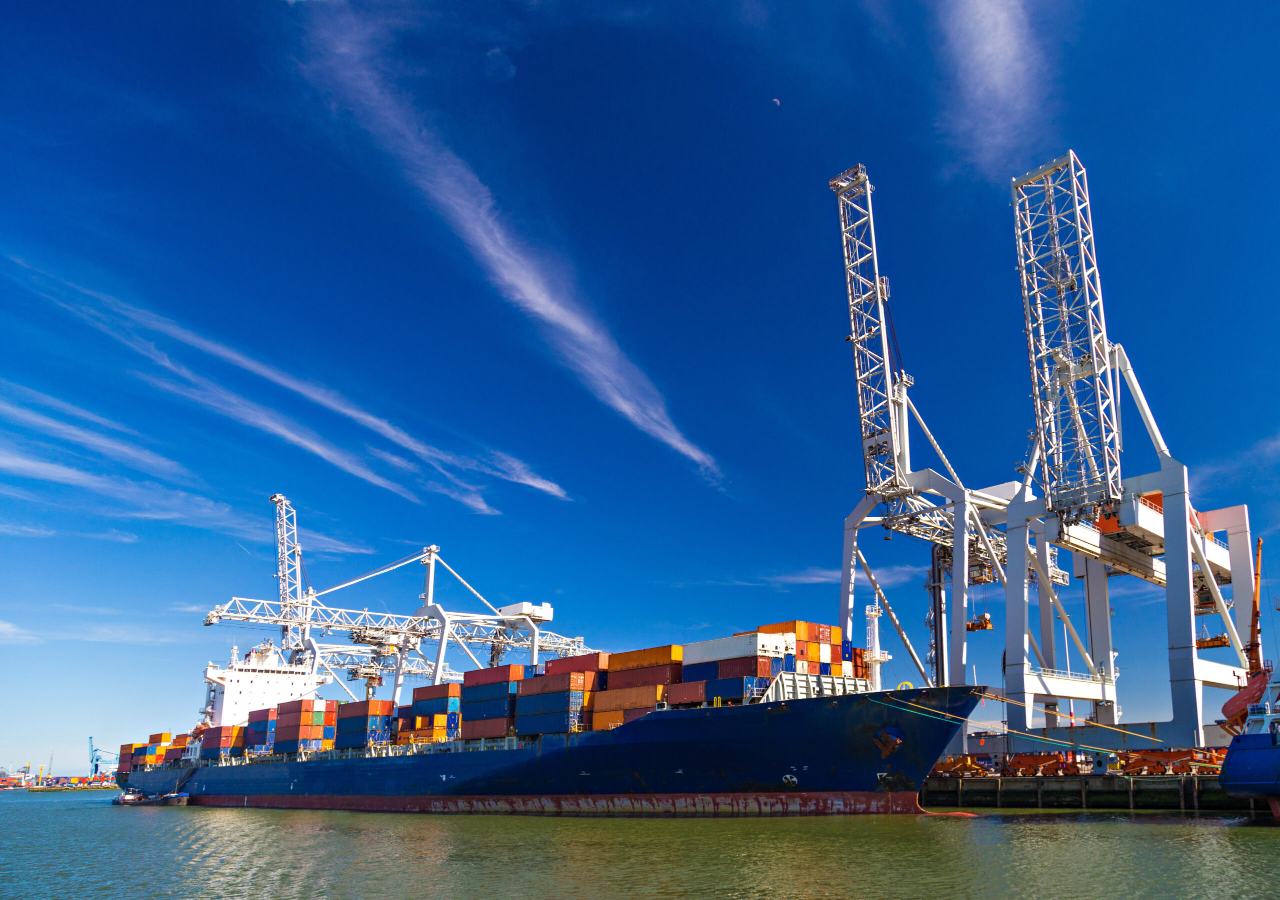 Large container vessel at a port